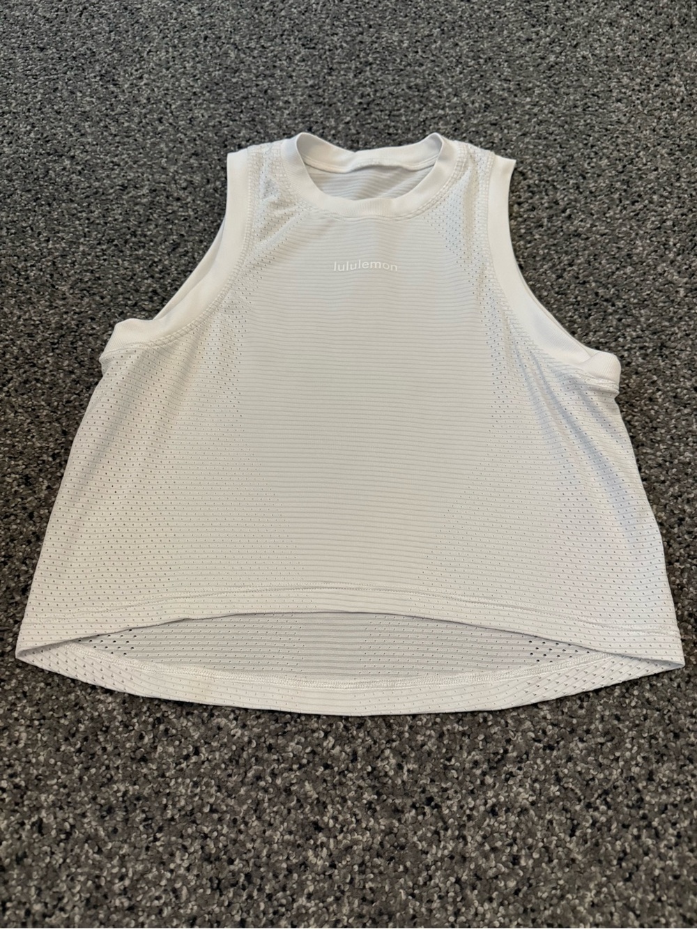 Womens lululemon crop tank small